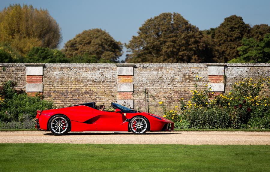  Ferrari LaFerrari Aperta 2016 года  (WW) (фото 11 из 23)